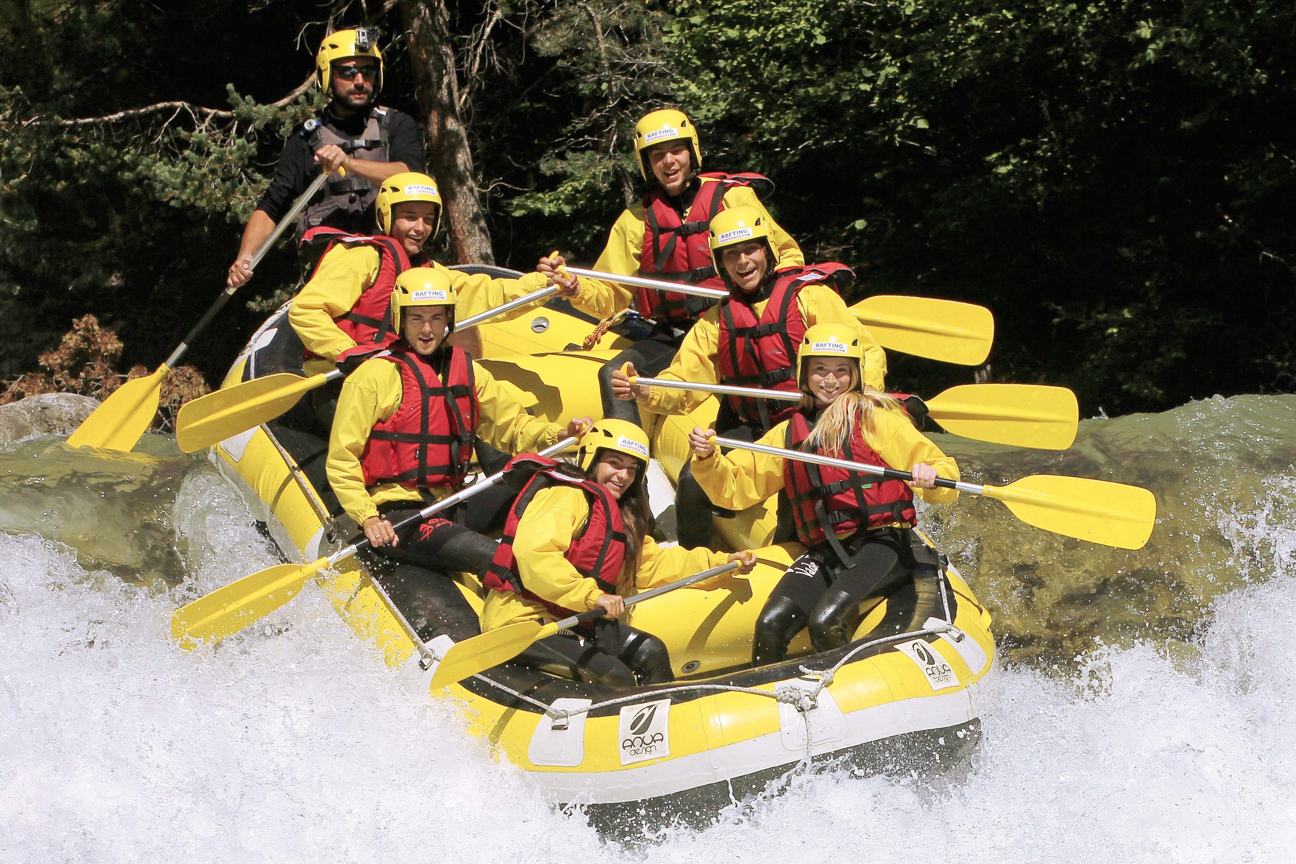 the sporty white water rafting run in serre chevalier briançon