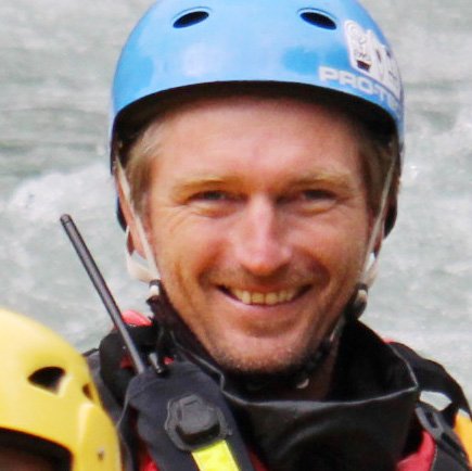<br />
Portrait de Davis, Guide Senior de Rivière